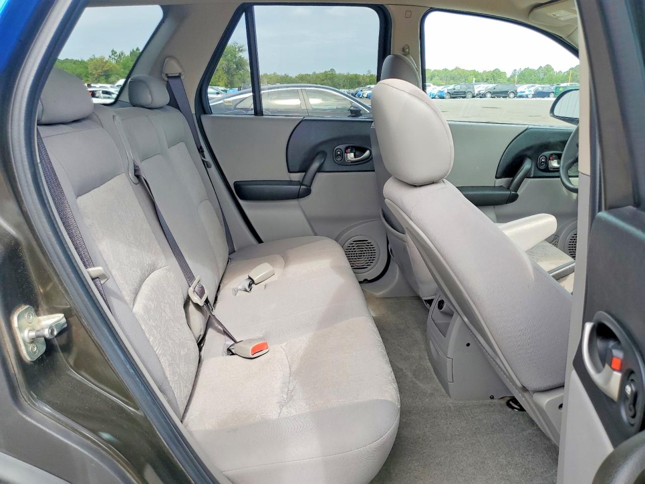 2004 SATURN VUE