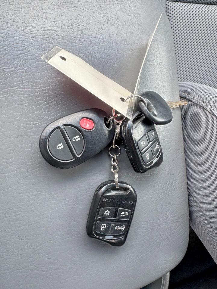 2011 TOYOTA TACOMA