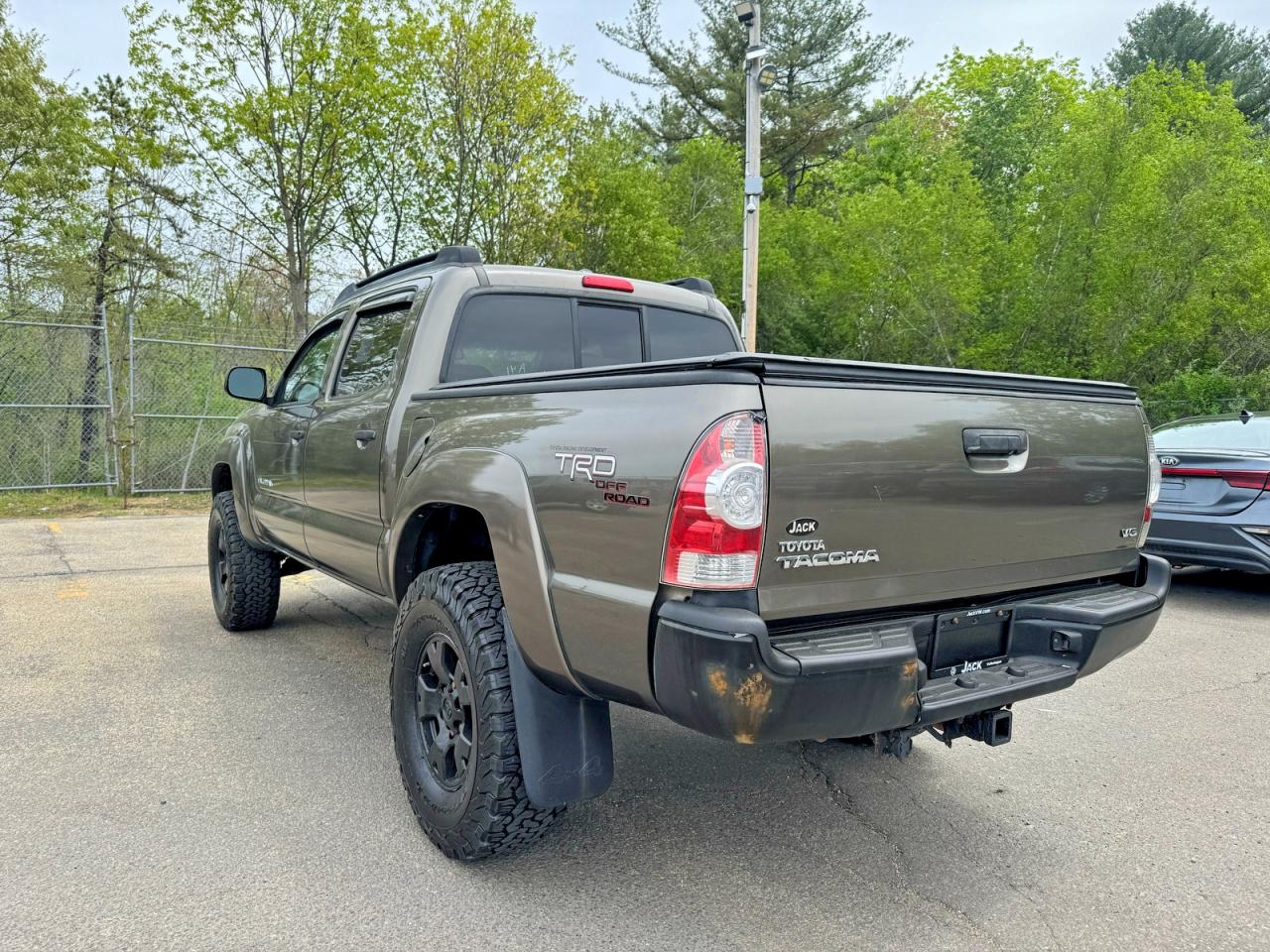2011 TOYOTA TACOMA