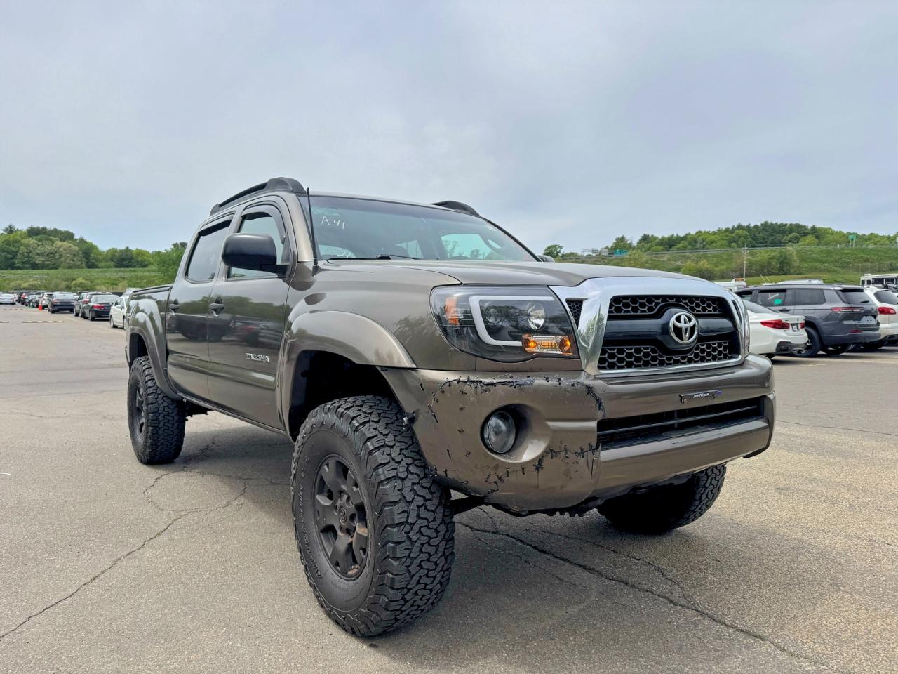2011 TOYOTA TACOMA