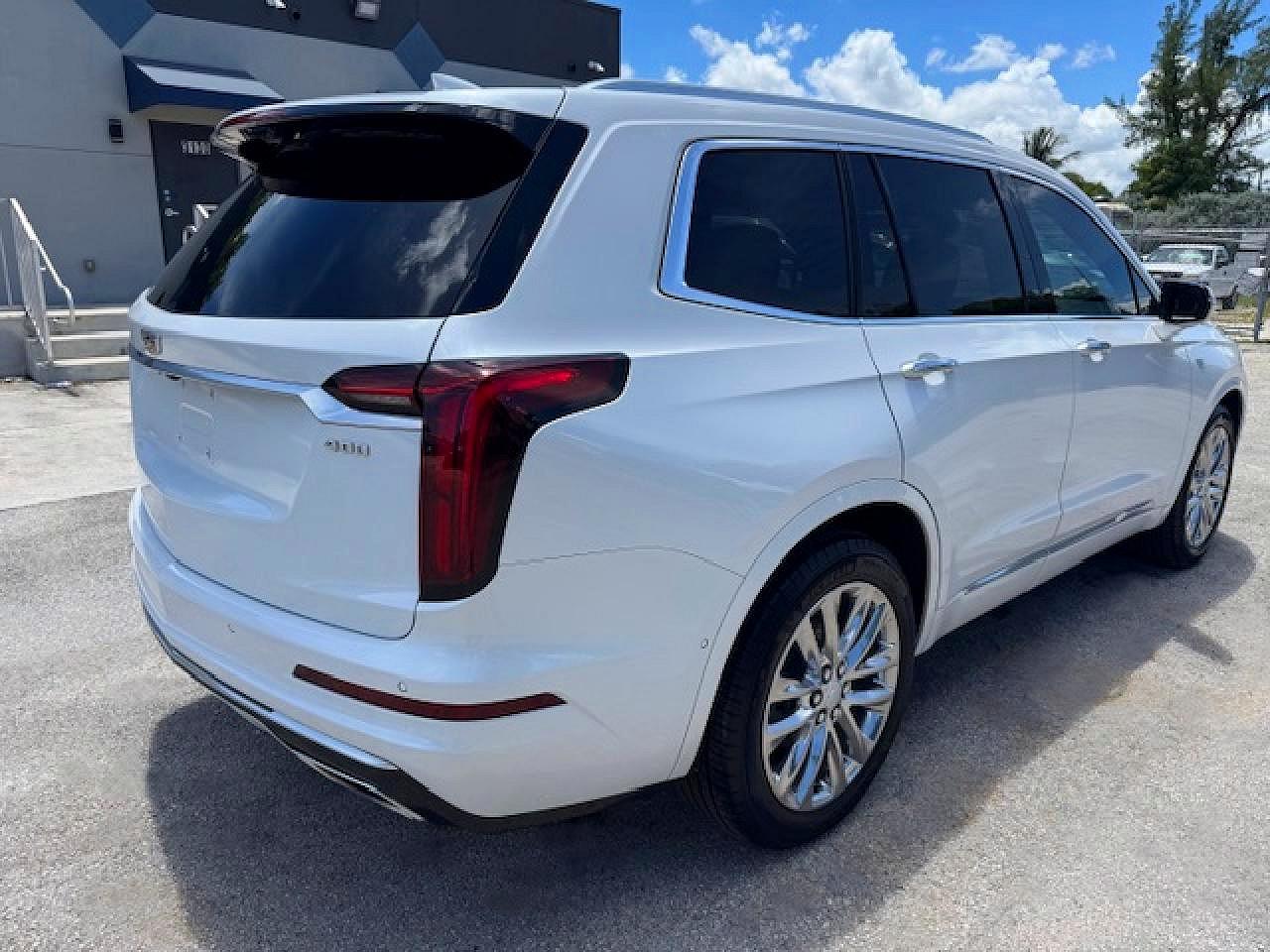 2021 CADILLAC XT6