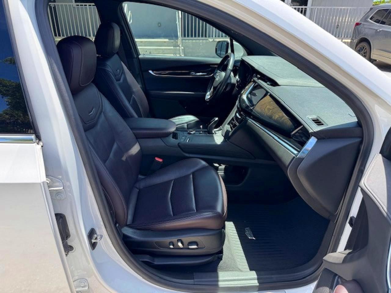 2021 CADILLAC XT6