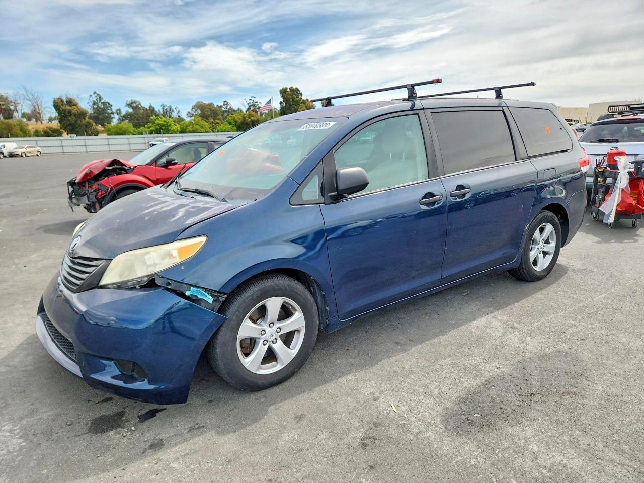 2012 TOYOTA SIENNA