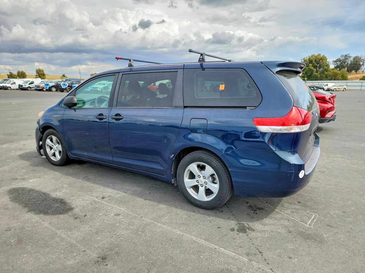 2012 TOYOTA SIENNA
