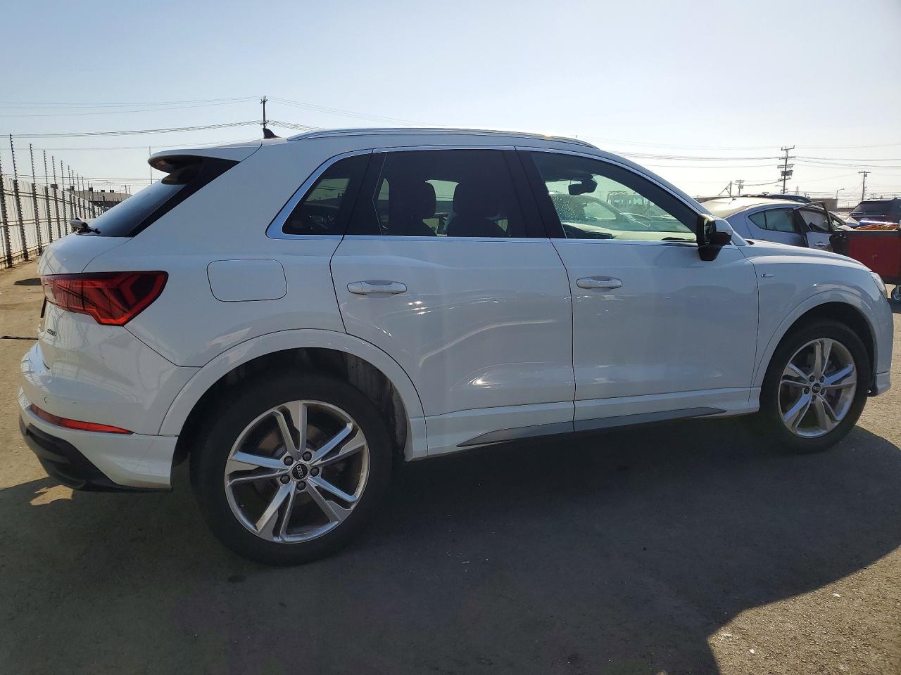 2022 AUDI Q3