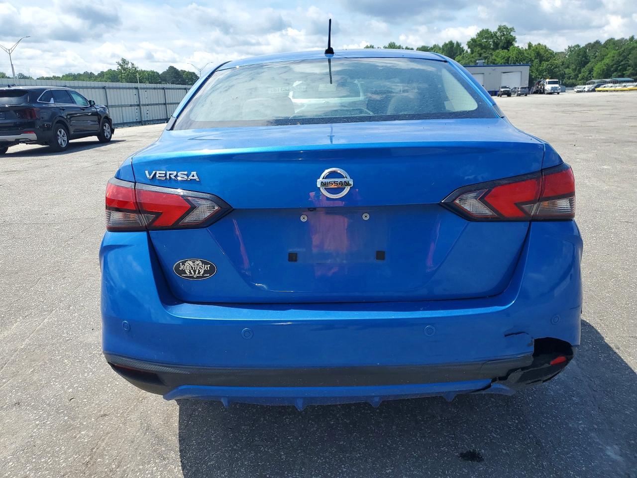 2021 NISSAN VERSA