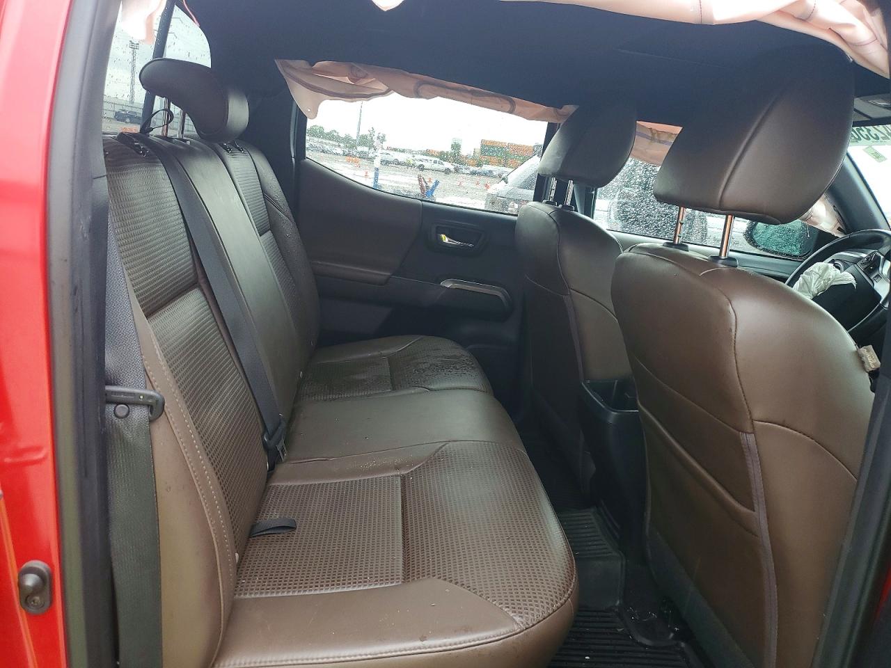2018 TOYOTA TACOMA