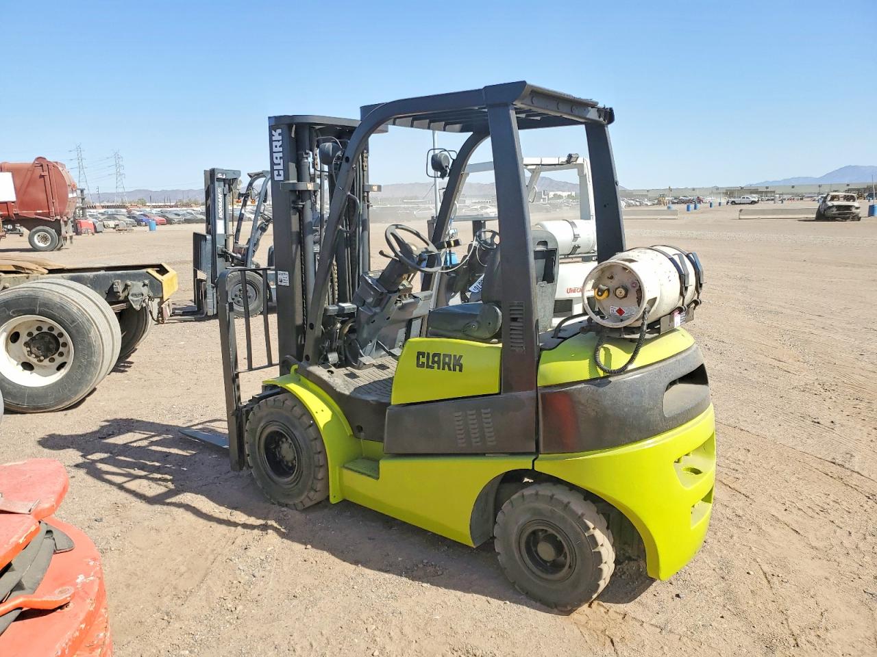 2013 CLARK FORKLIFT