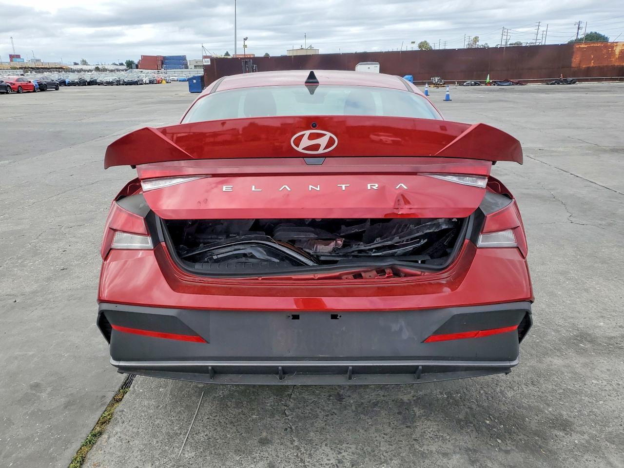 2025 HYUNDAI ELANTRA