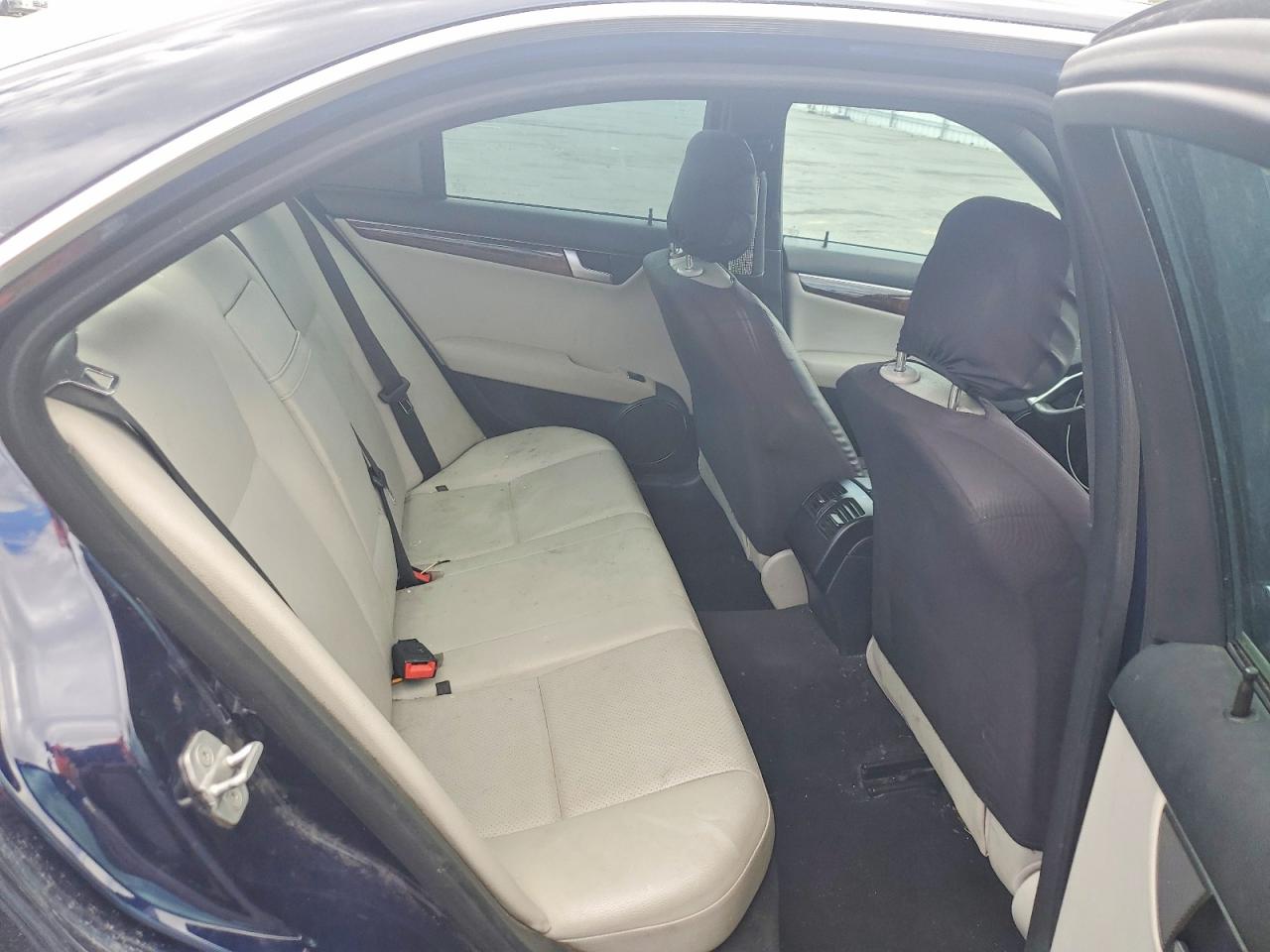2012 MERCEDES-BENZ C-CLASS
