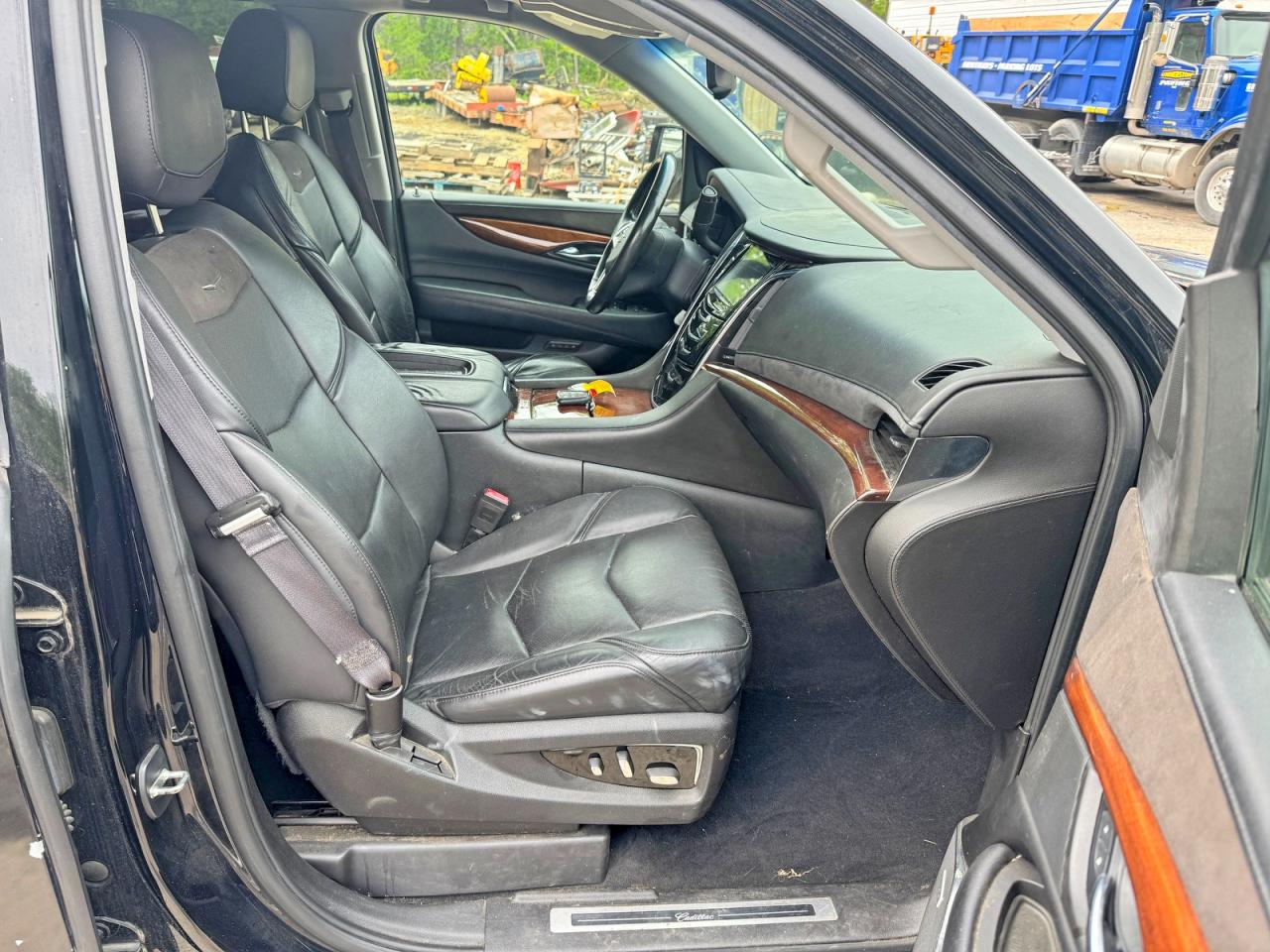 2016 CADILLAC ESCALADE