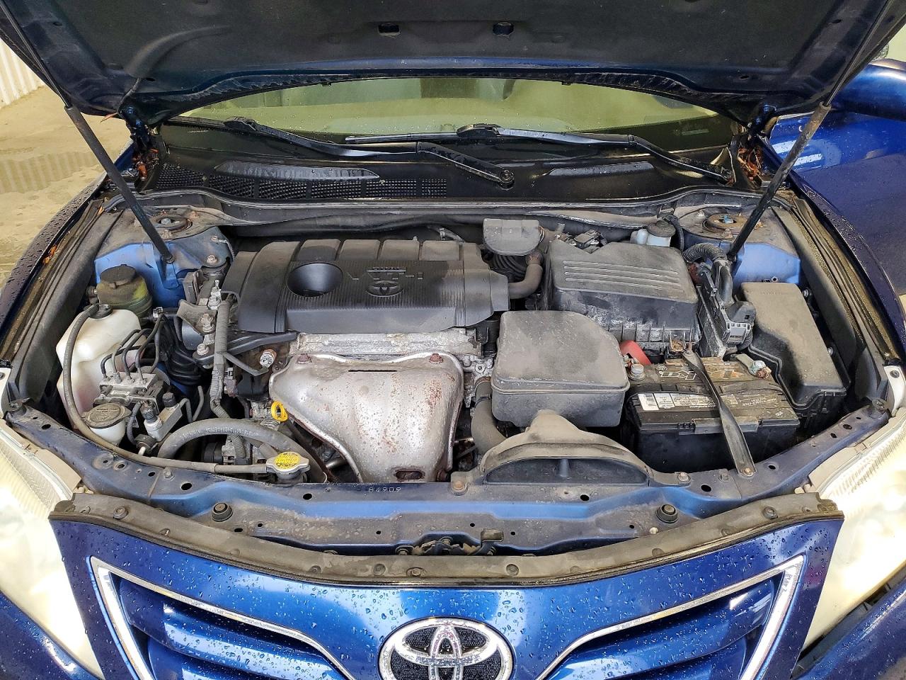 2011 TOYOTA CAMRY