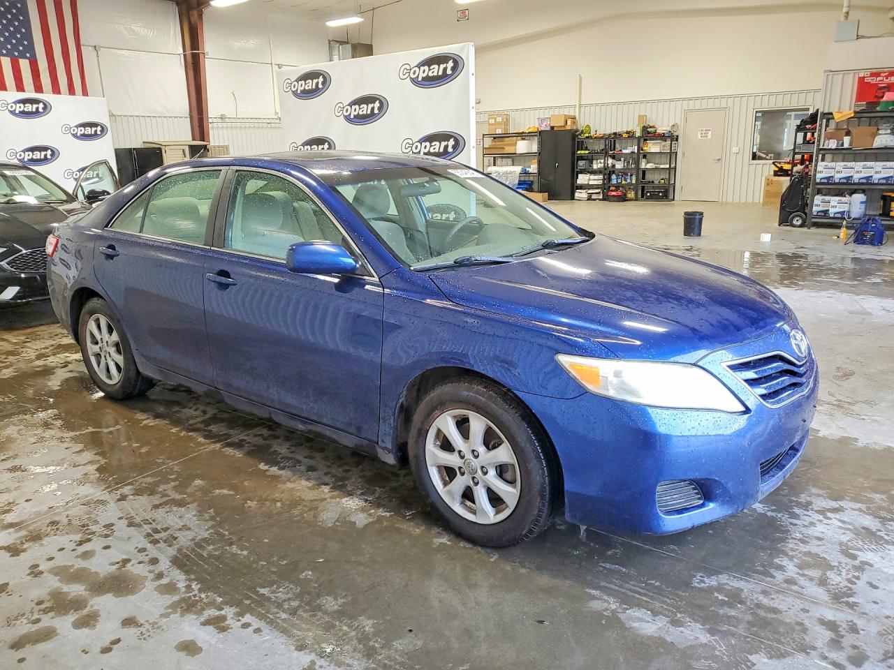 2011 TOYOTA CAMRY