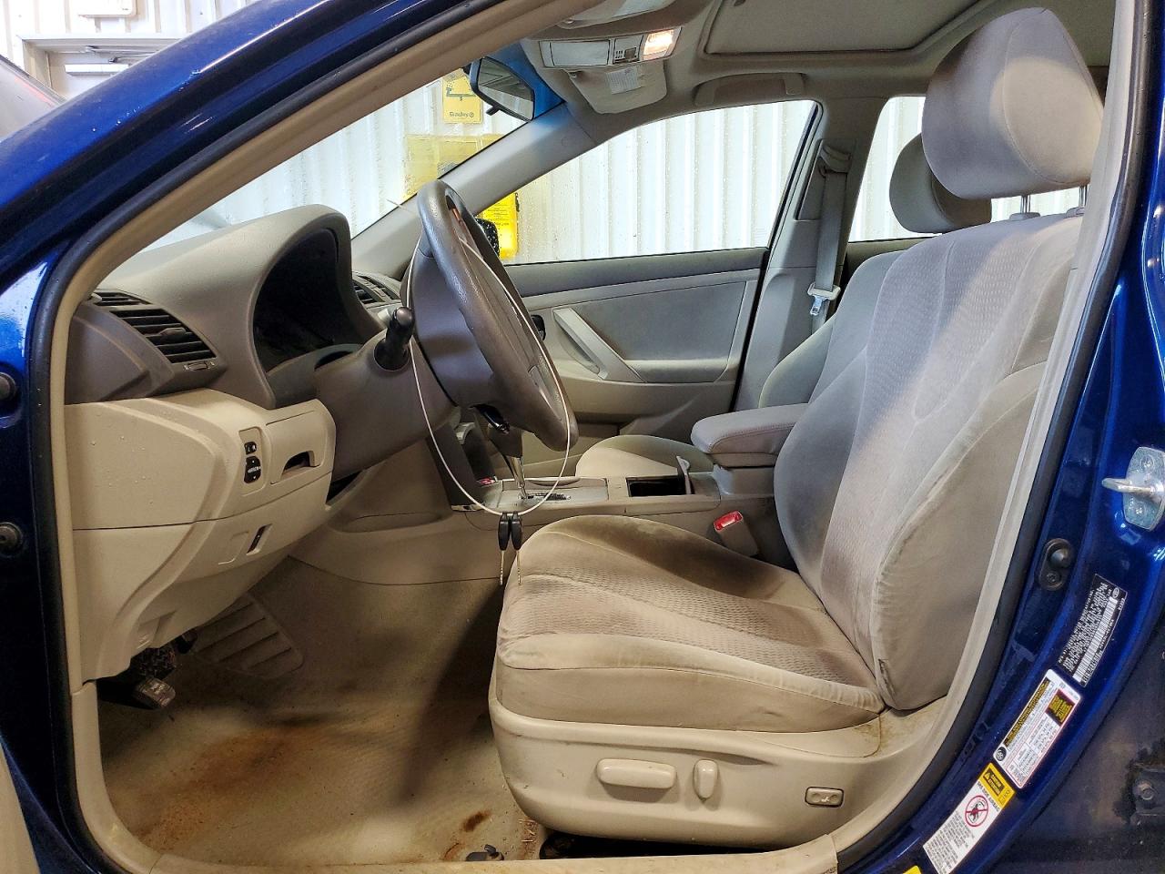 2011 TOYOTA CAMRY