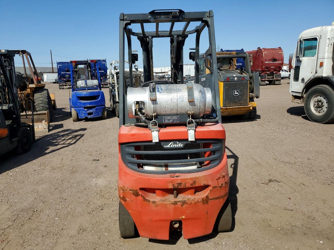2017 LIND FORKLIFT