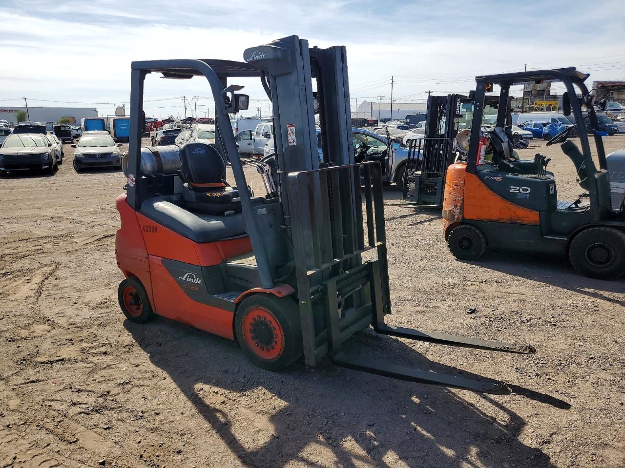 2017 LIND FORKLIFT