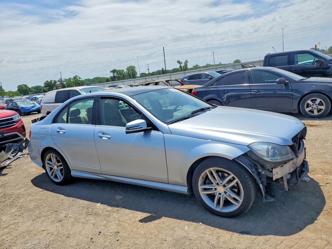 2014 MERCEDES-BENZ C-CLASS