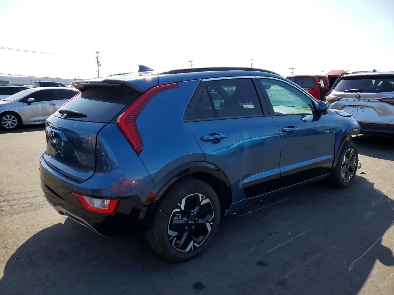 2025 KIA NIRO