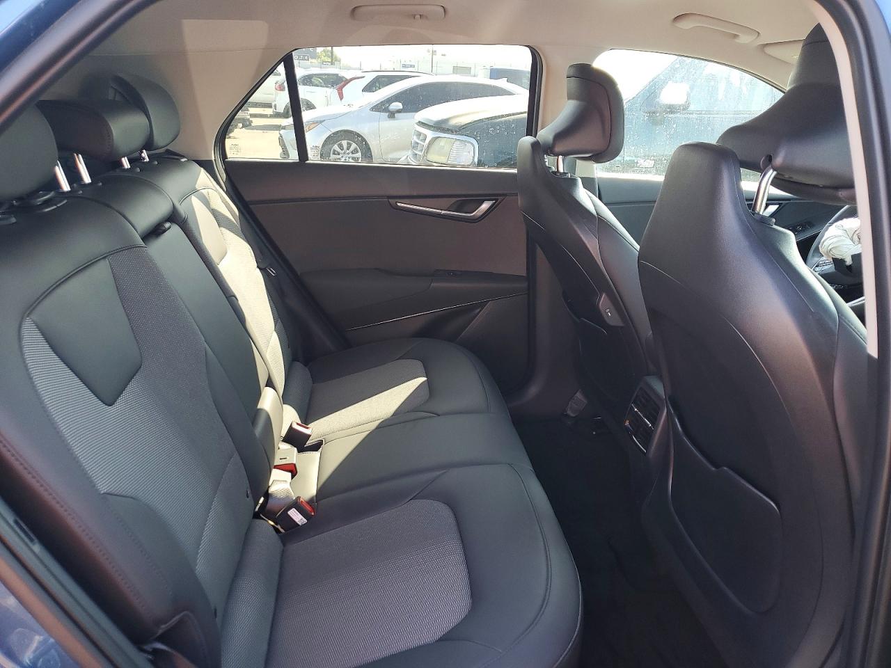 2025 KIA NIRO
