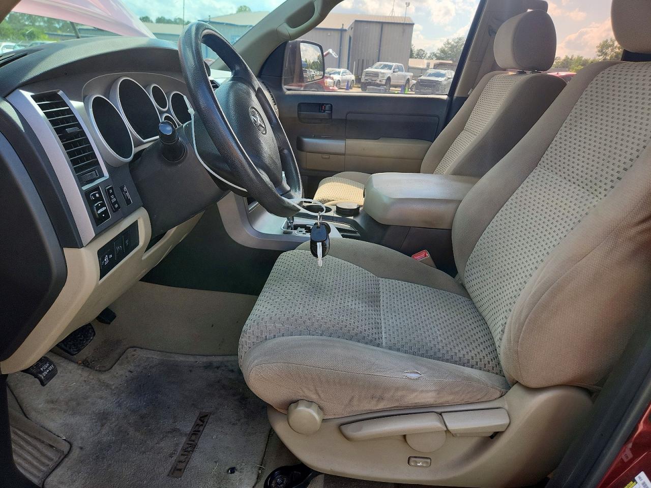 2010 TOYOTA TUNDRA
