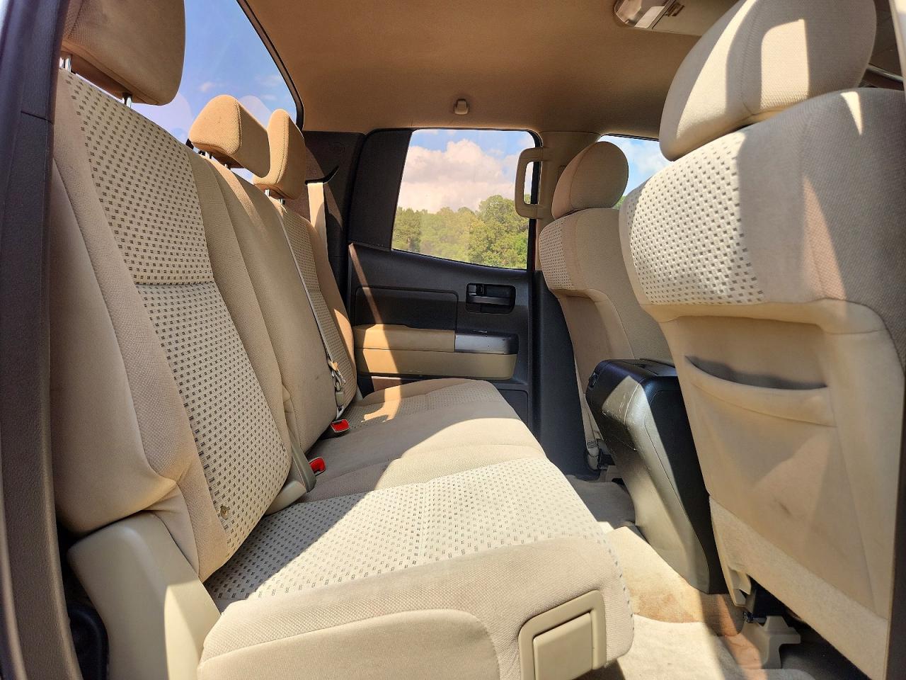 2010 TOYOTA TUNDRA