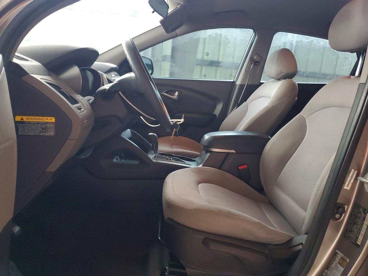 2010 HYUNDAI TUCSON