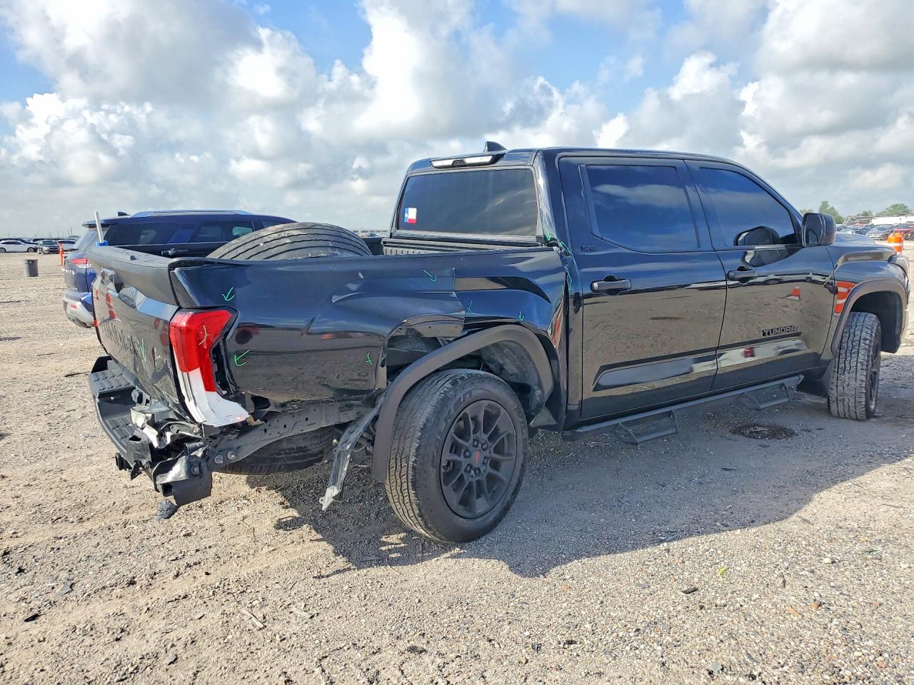 2025 TOYOTA TUNDRA