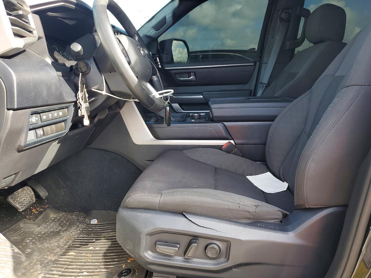 2025 TOYOTA TUNDRA