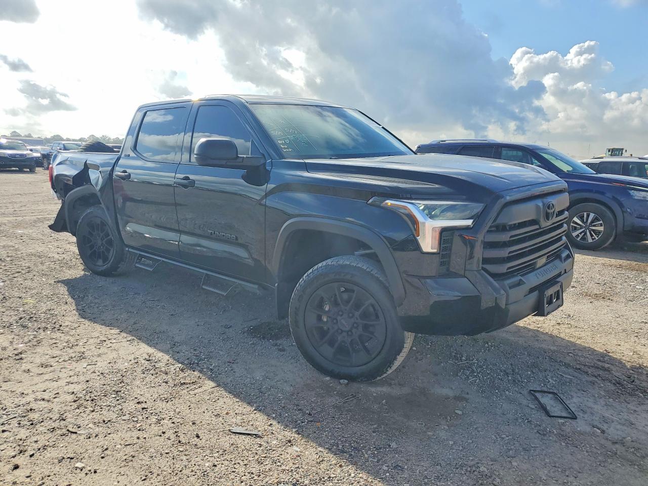 2025 TOYOTA TUNDRA