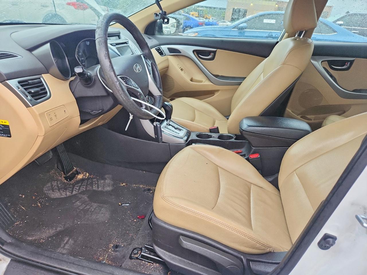 2012 HYUNDAI ELANTRA