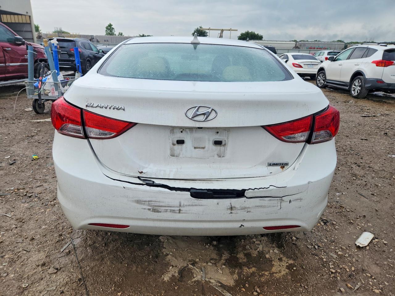 2012 HYUNDAI ELANTRA