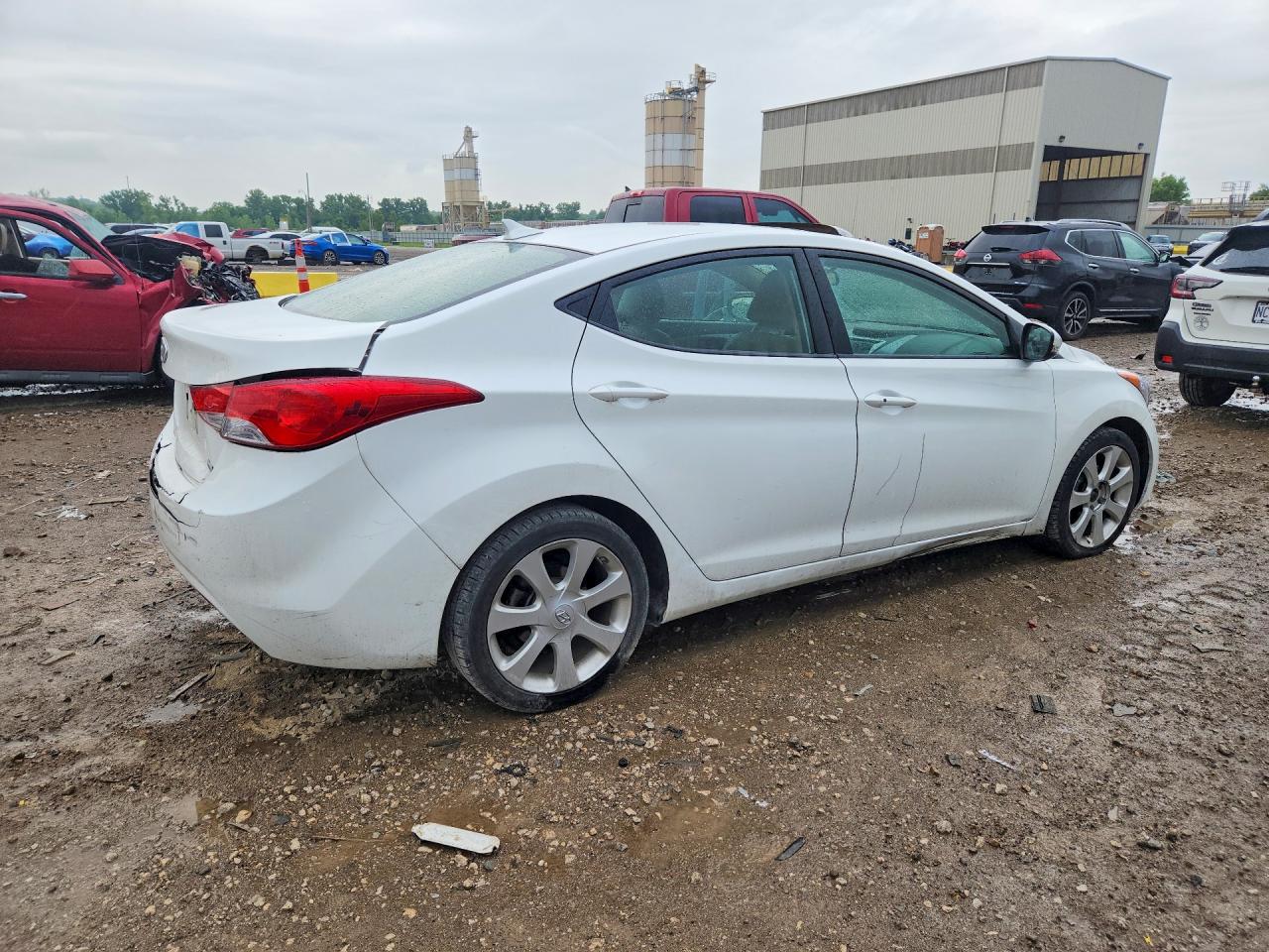 2012 HYUNDAI ELANTRA