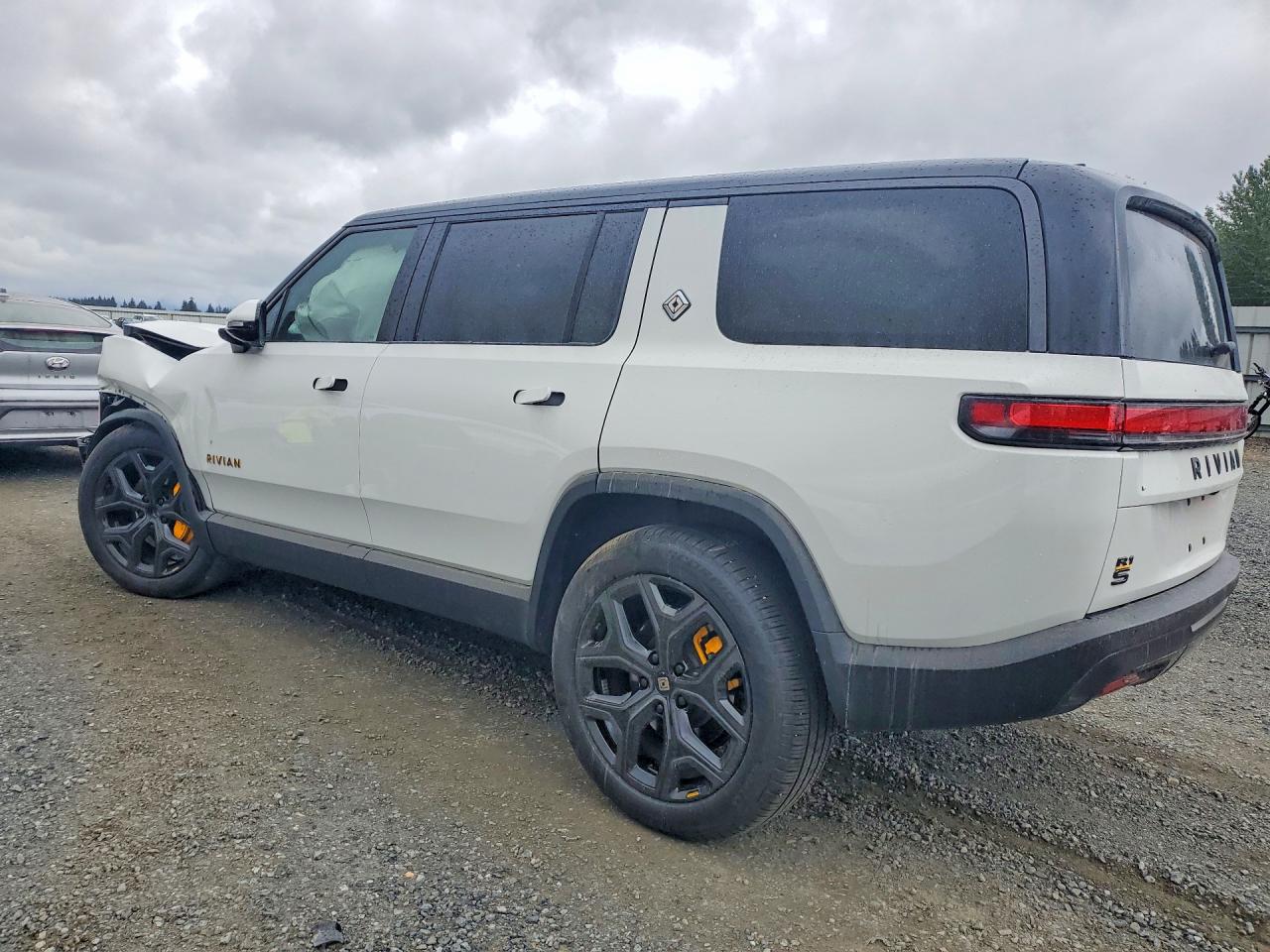 2026 RIVIAN RIS