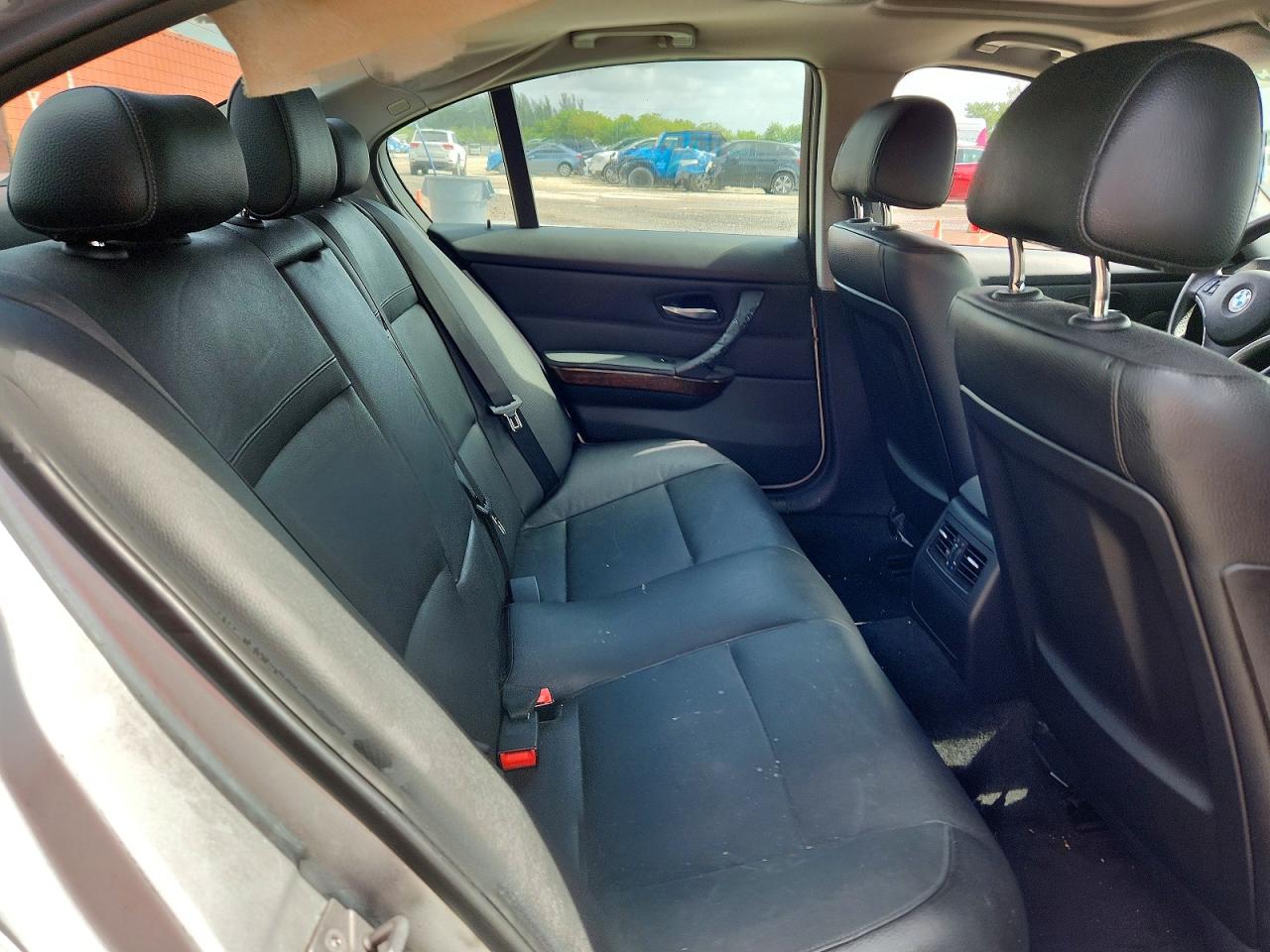 2011 BMW 3 SERIES