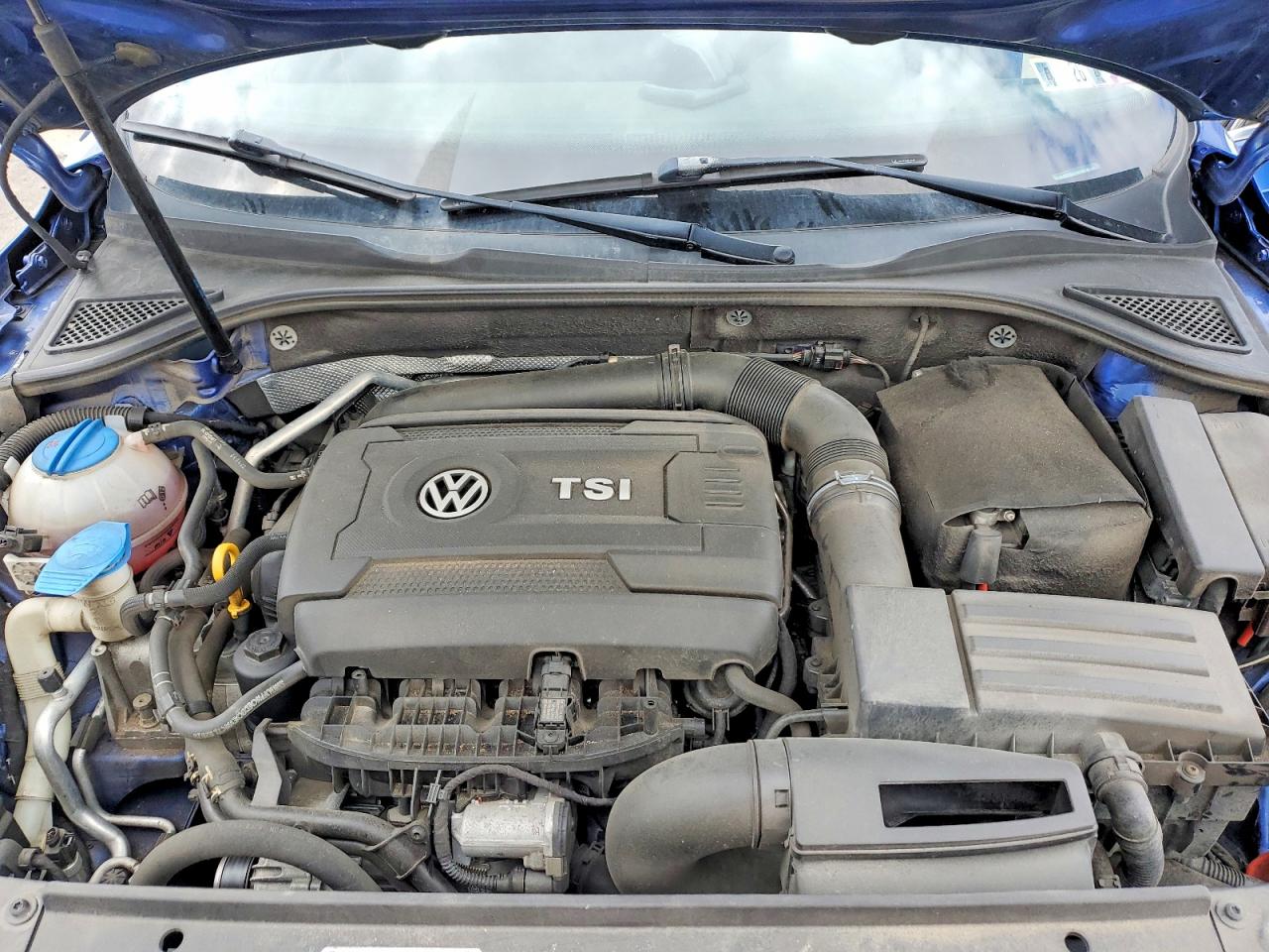 2017 VOLKSWAGEN PASSAT