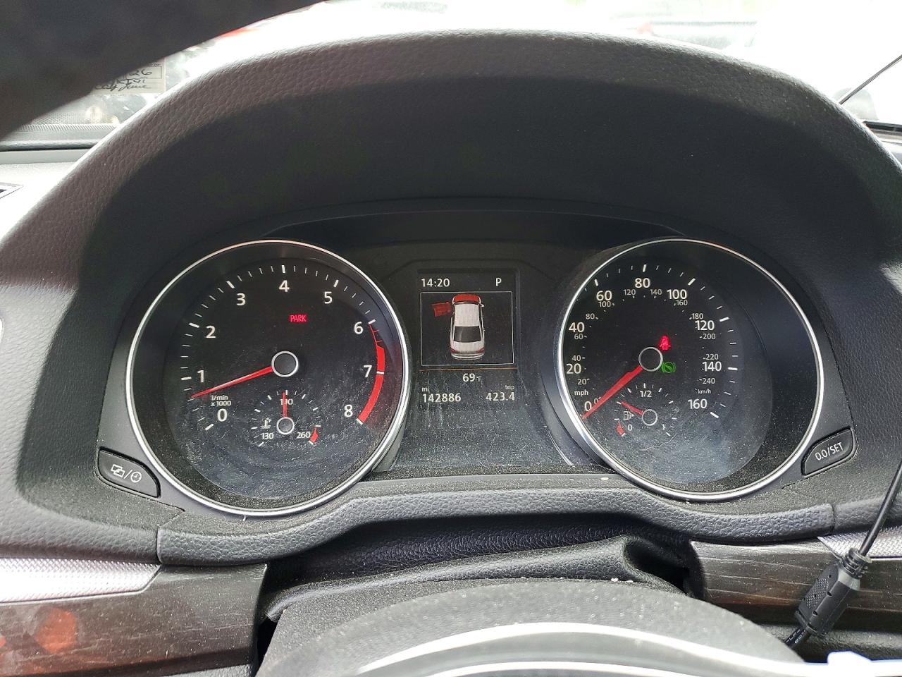 2017 VOLKSWAGEN PASSAT