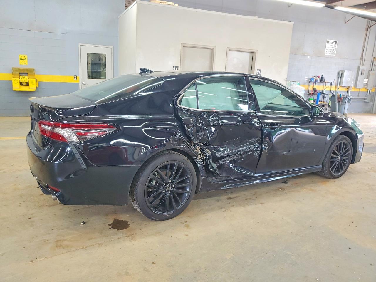 2024 TOYOTA CAMRY