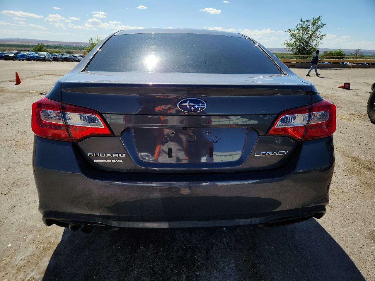 2018 SUBARU LEGACY