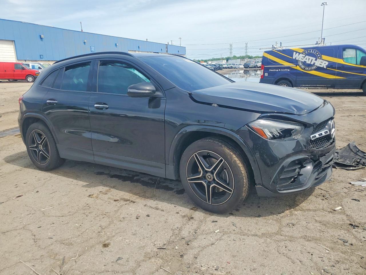 2025 MERCEDES-BENZ GLA-CLASS