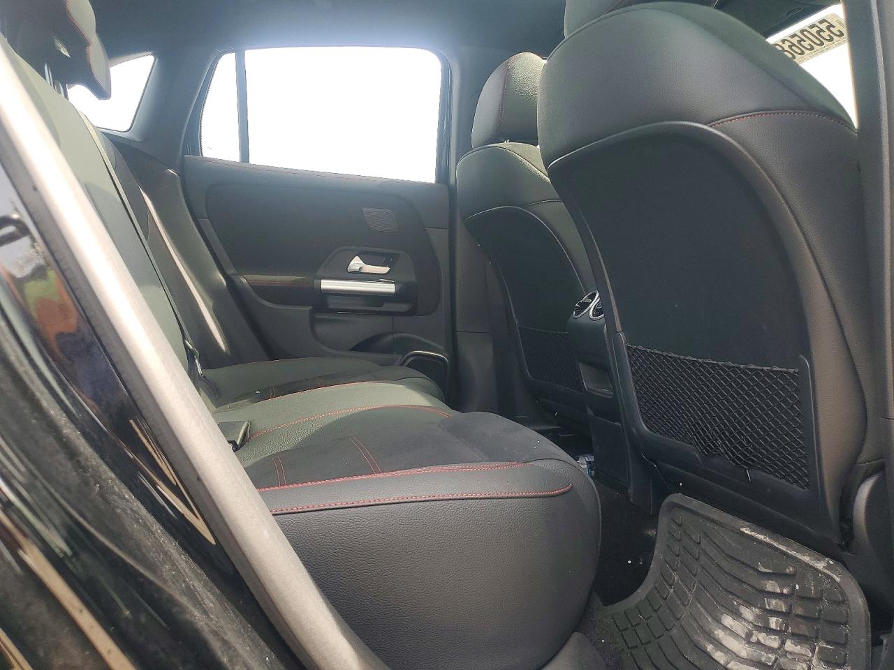 2025 MERCEDES-BENZ GLA-CLASS