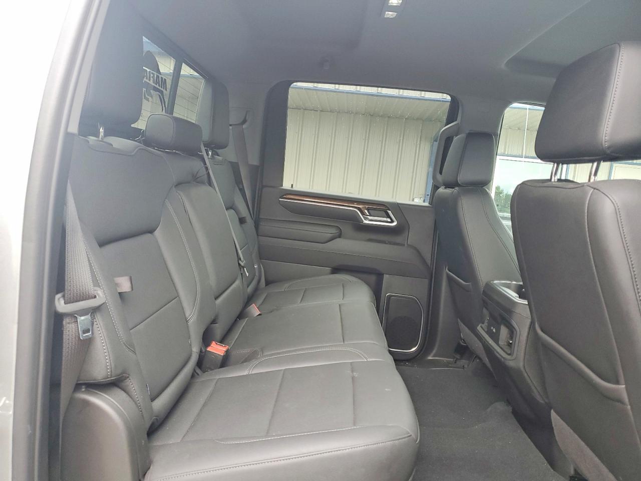 2025 CHEVROLET SILVERADO