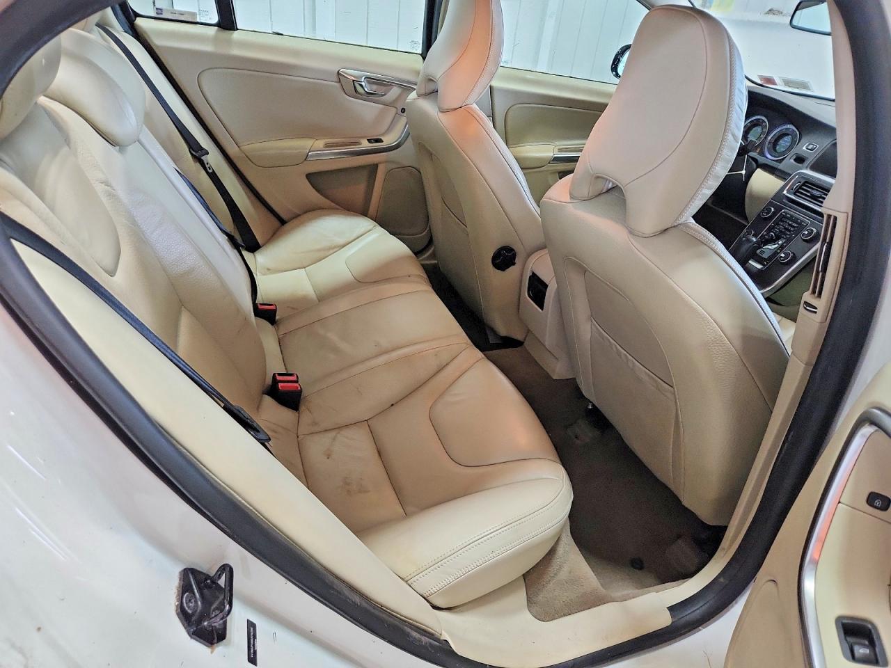 2011 VOLVO S60