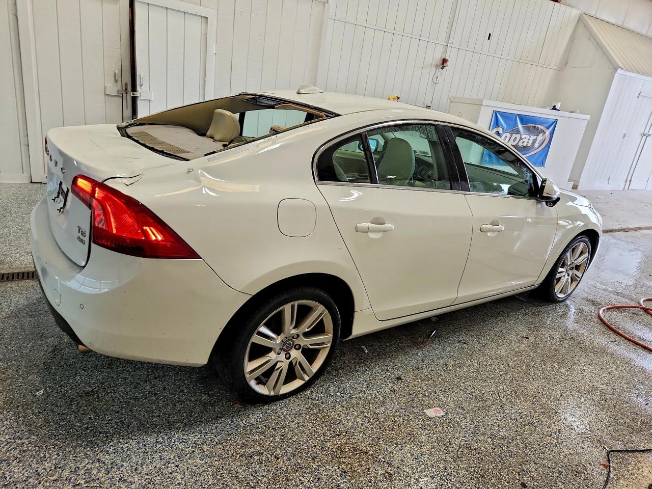 2011 VOLVO S60