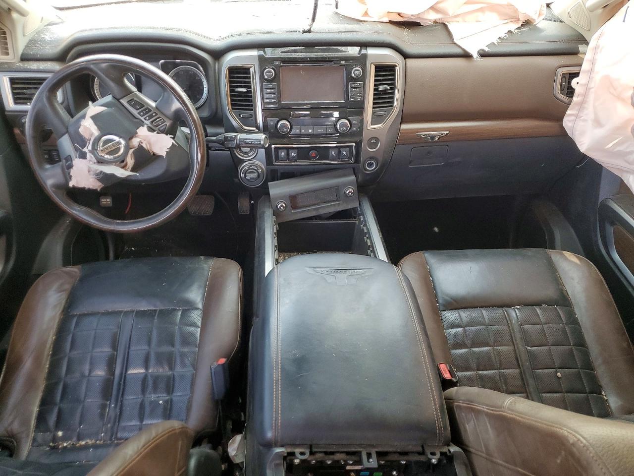 2017 NISSAN TITAN