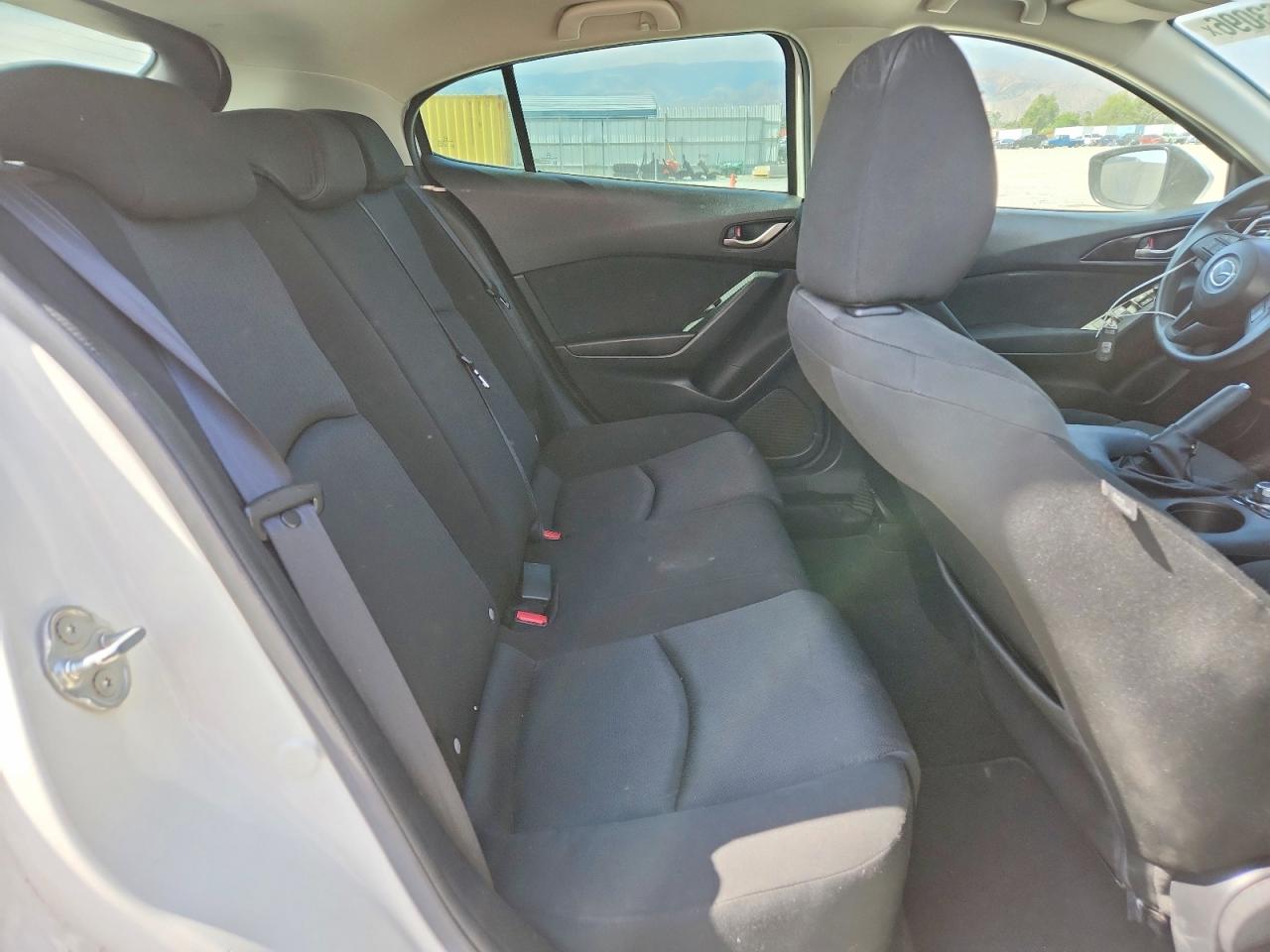 2015 MAZDA 3