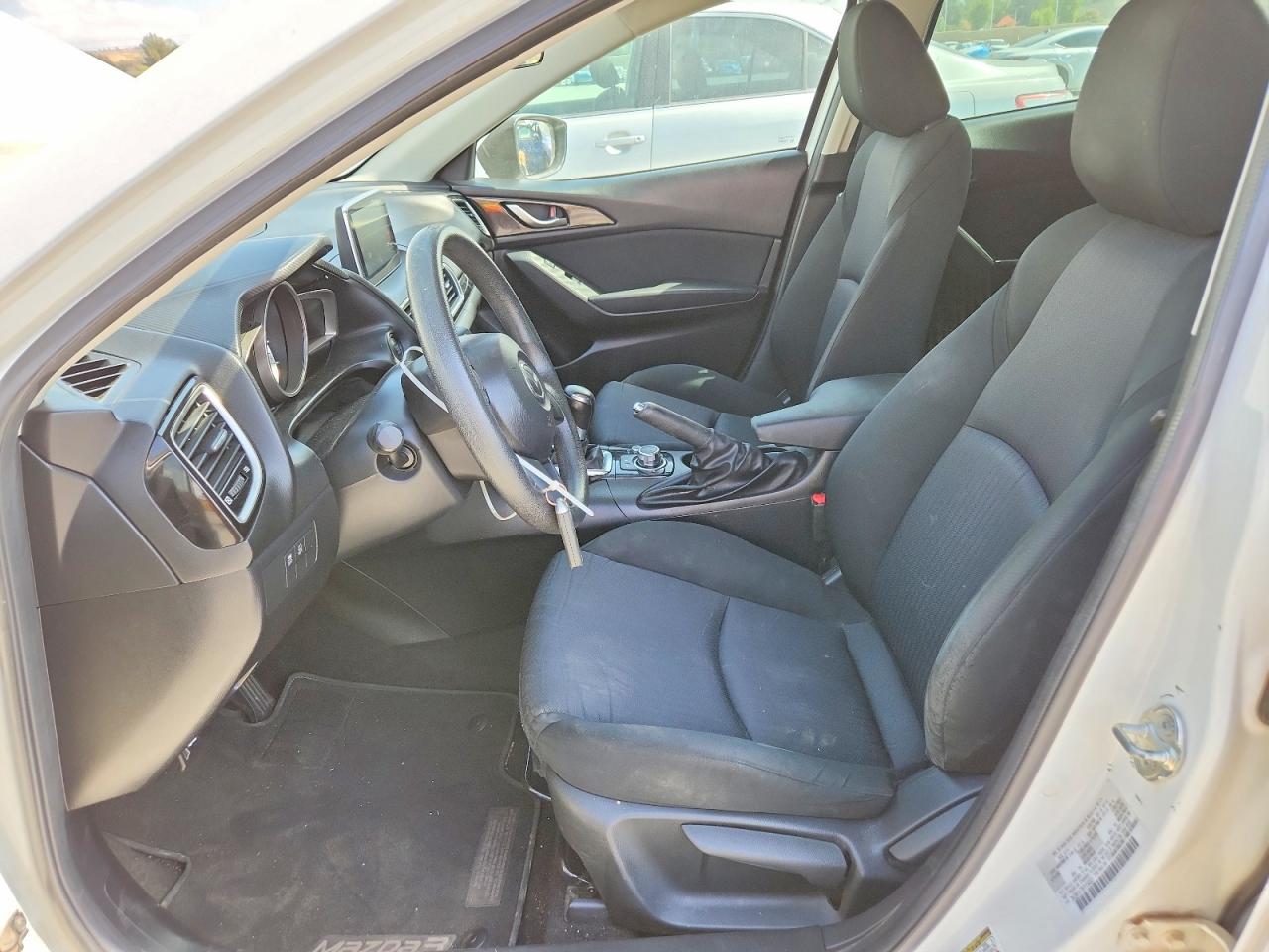 2015 MAZDA 3