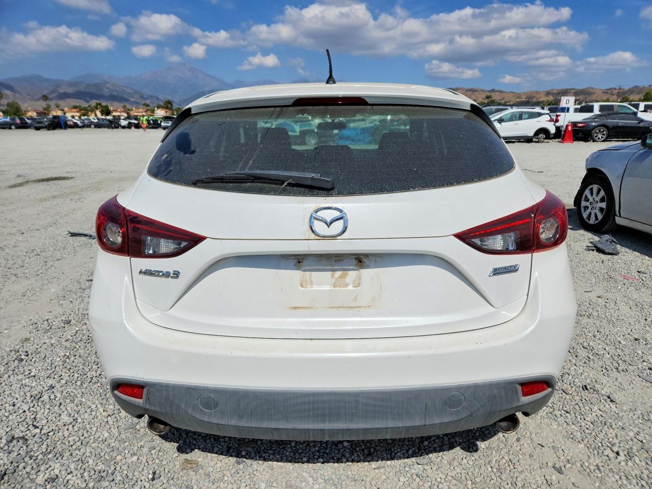 2015 MAZDA 3