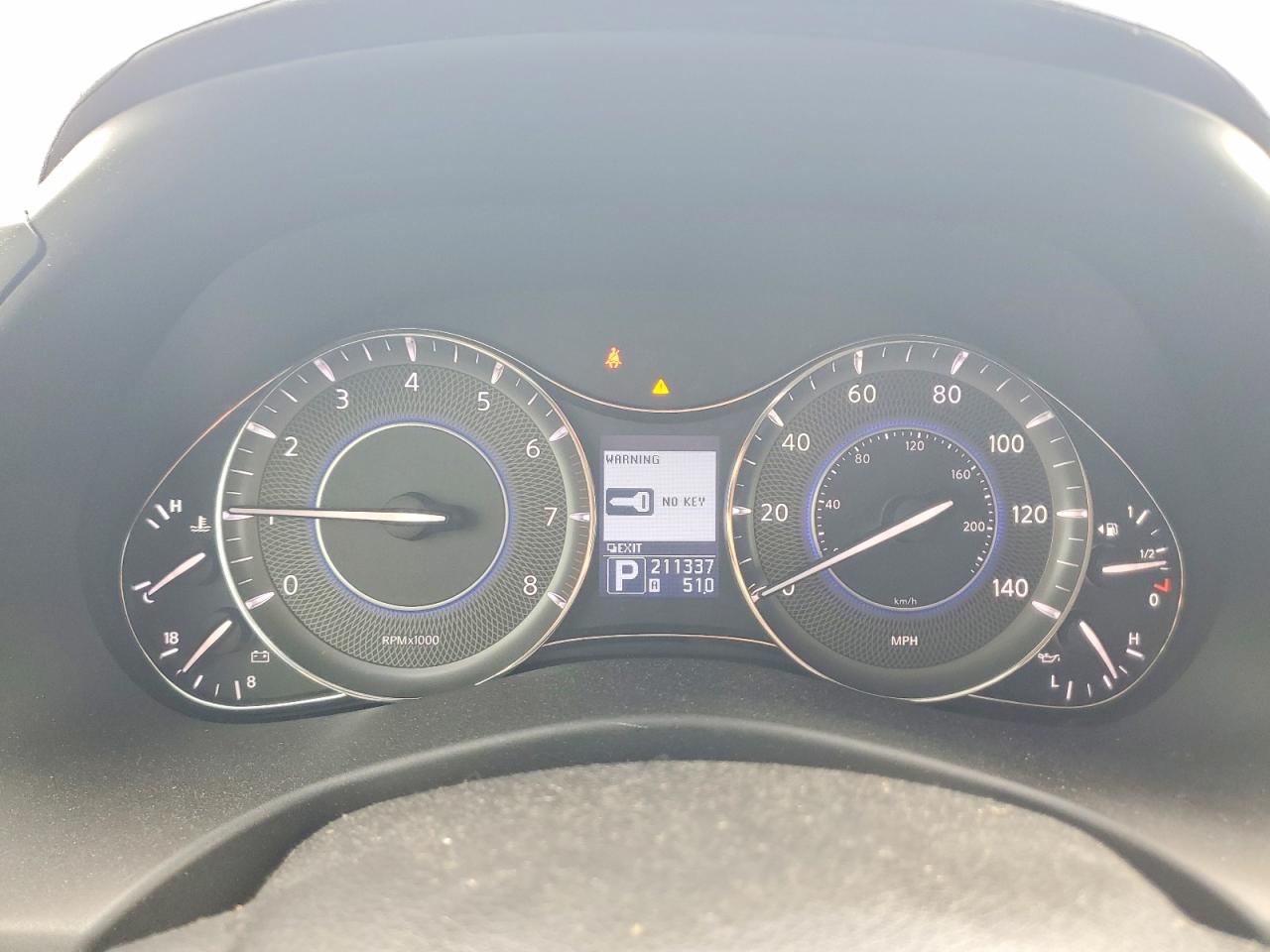2011 INFINITI QX56