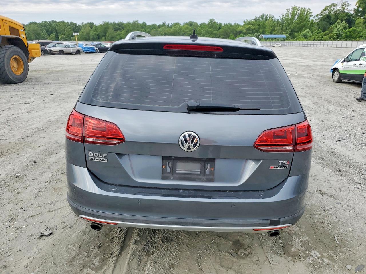 2017 VOLKSWAGEN GOLF