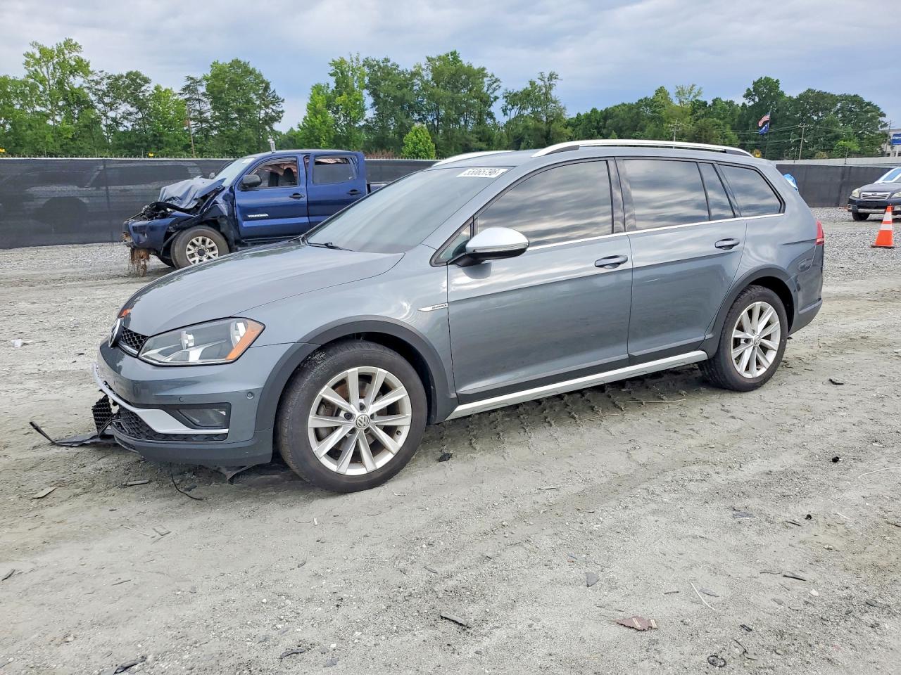 2017 VOLKSWAGEN GOLF